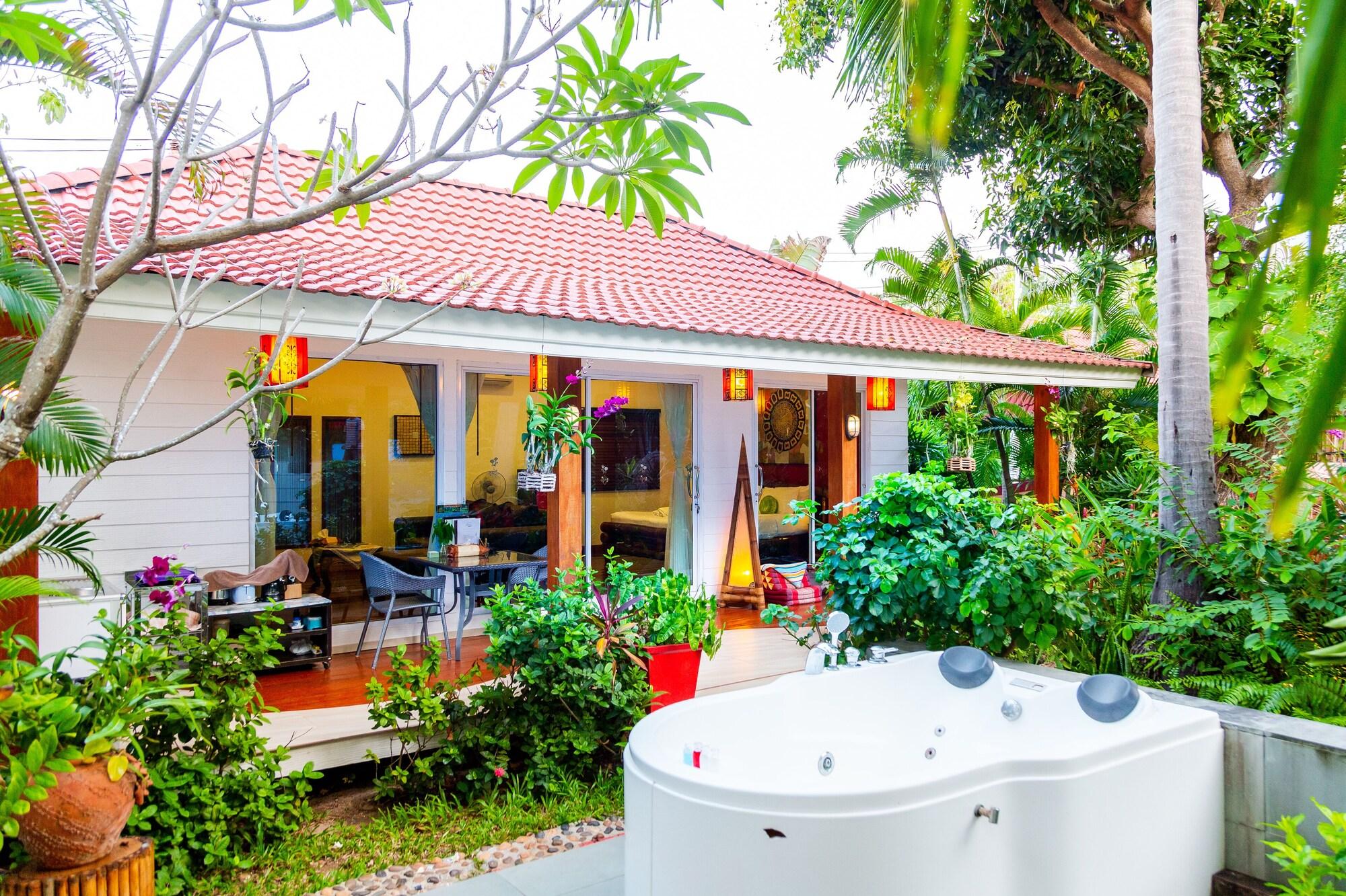 Paradise Island Estate Курортный комплекс 4*