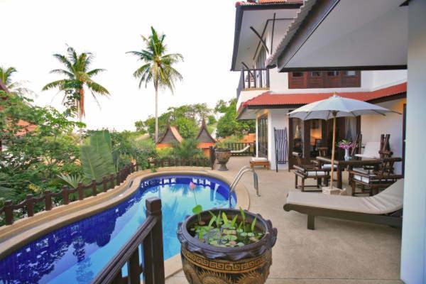 Paradise Island Estate Курортный комплекс 4*